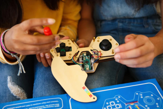Hyperedge- . IoT, Embedded Systems, Artificial Intelligence,