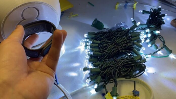Control your holiday lights with a tap of a Disney MagicBand