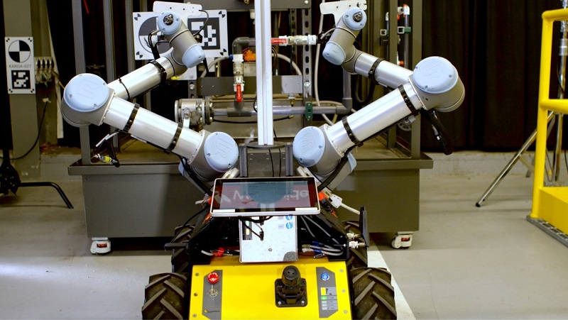 Hyperedge- , PCB Design, Hardware Design, Electronics Design, Ripley is a Clearpath Robotics Husky equipped with two Universal Robotics UR5 arms.