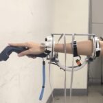 This arm-mounted contraption provides guidance in VR
