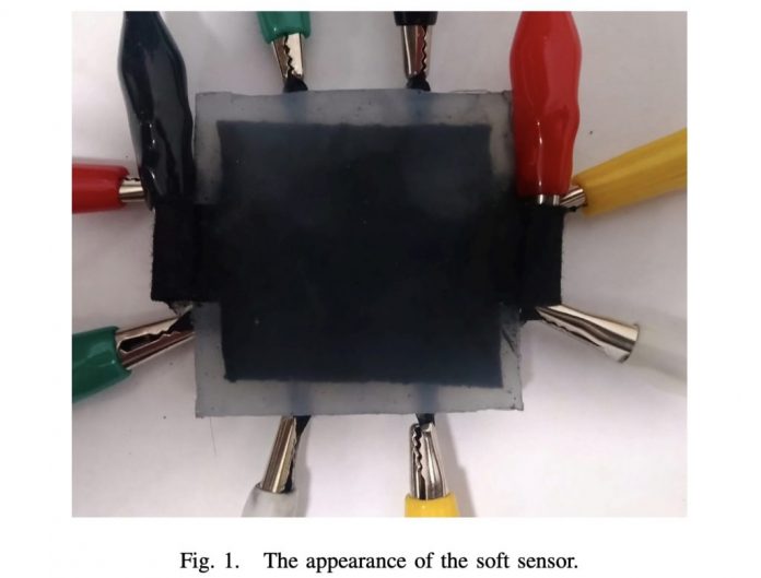 This soft tactile sensor can simultaneously estimate the contact force and location