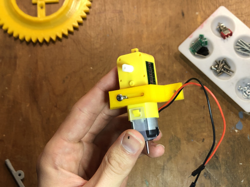 4-40 Nut and Screw holds motor in place laterally