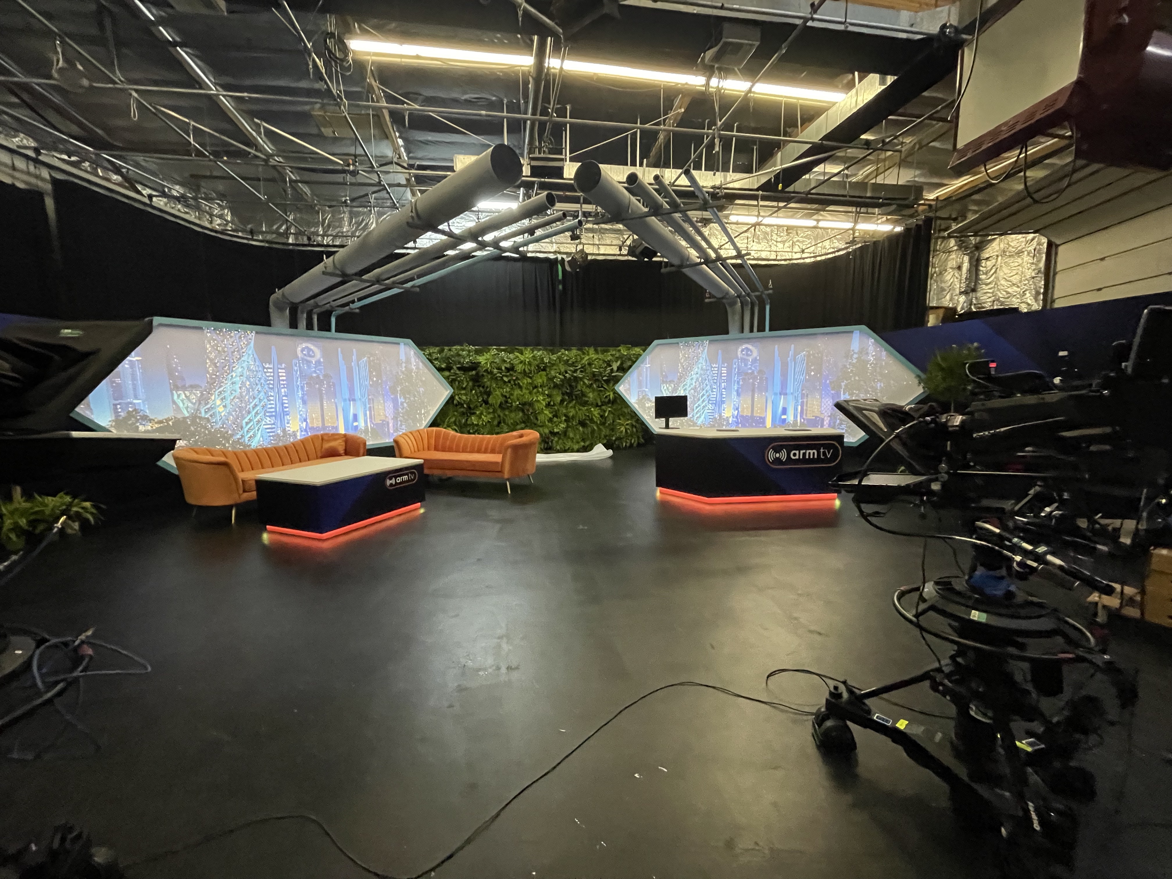 https://hyperedge.tech/wp-content/uploads/2021/11/tbt-arm-devsummit-recap-4.jpg
