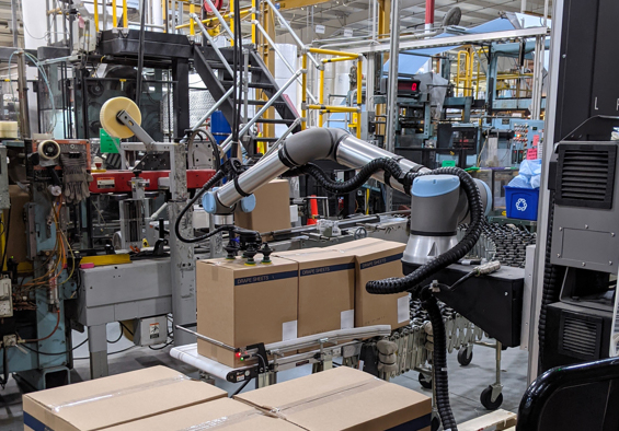 Hyperedge- , PCB Design, Hardware Design, Electronics Design, Universal robot performing a palletizing task in a manufacture