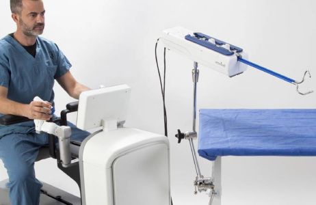 Robot used for surgery in the medical industry