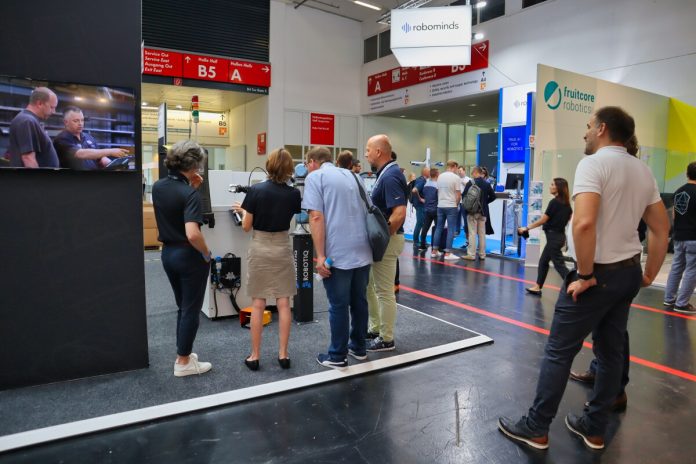 Robotiq Machine Tending Solution: See Our Brand New Demo in Action!