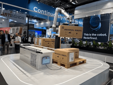 Universal robots UR20 with the Robotiq Palletizing Solution at Automatica in Munich, Germany
