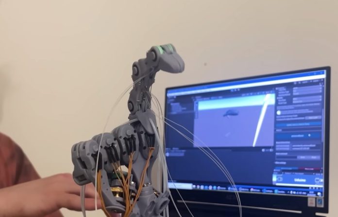 This bionic hand responds to motion control