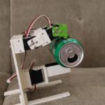 This three-fingered robot hand makes use of serial bus servos