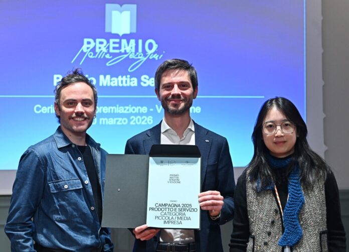 The Arduino Marketing Team receives Best Digital Strategy award for “From Blink to Think”